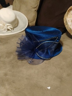 Kate whittall hat. very nice quality very expensive and it's vintage 