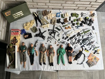 Hasbro Action Man  1990 s Vintage Figuren Kleidung Waffen 