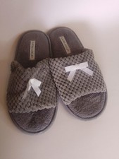 Size 6.5 NWT Laura Ashley Spa Collection Women' Bow Slippers Gray Plush Size 6.5