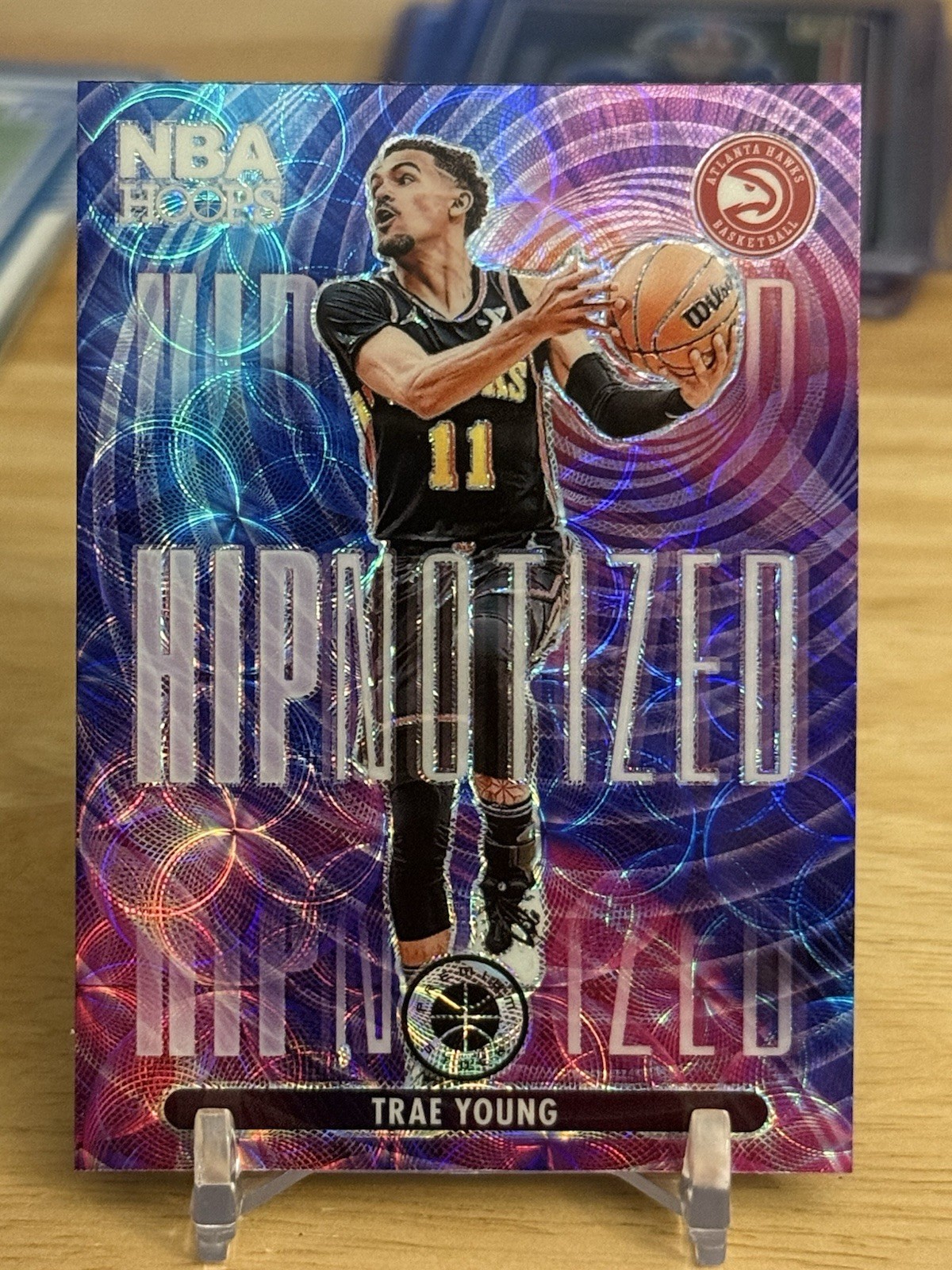 2023-24 NBA Hoops Premium Stock Trae Young HIPnotized Prizm Case Hit SSP #15