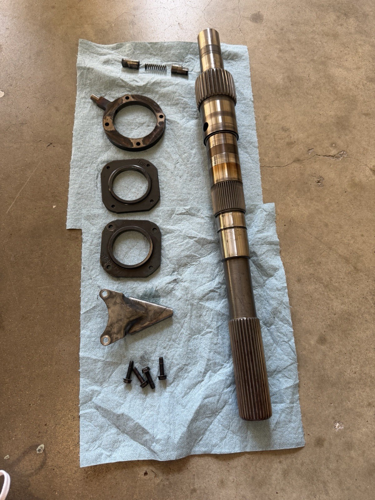 Ford Borg Warner 1356 Transfer Case Main Output Shaft Slip Yoke Type BW1356