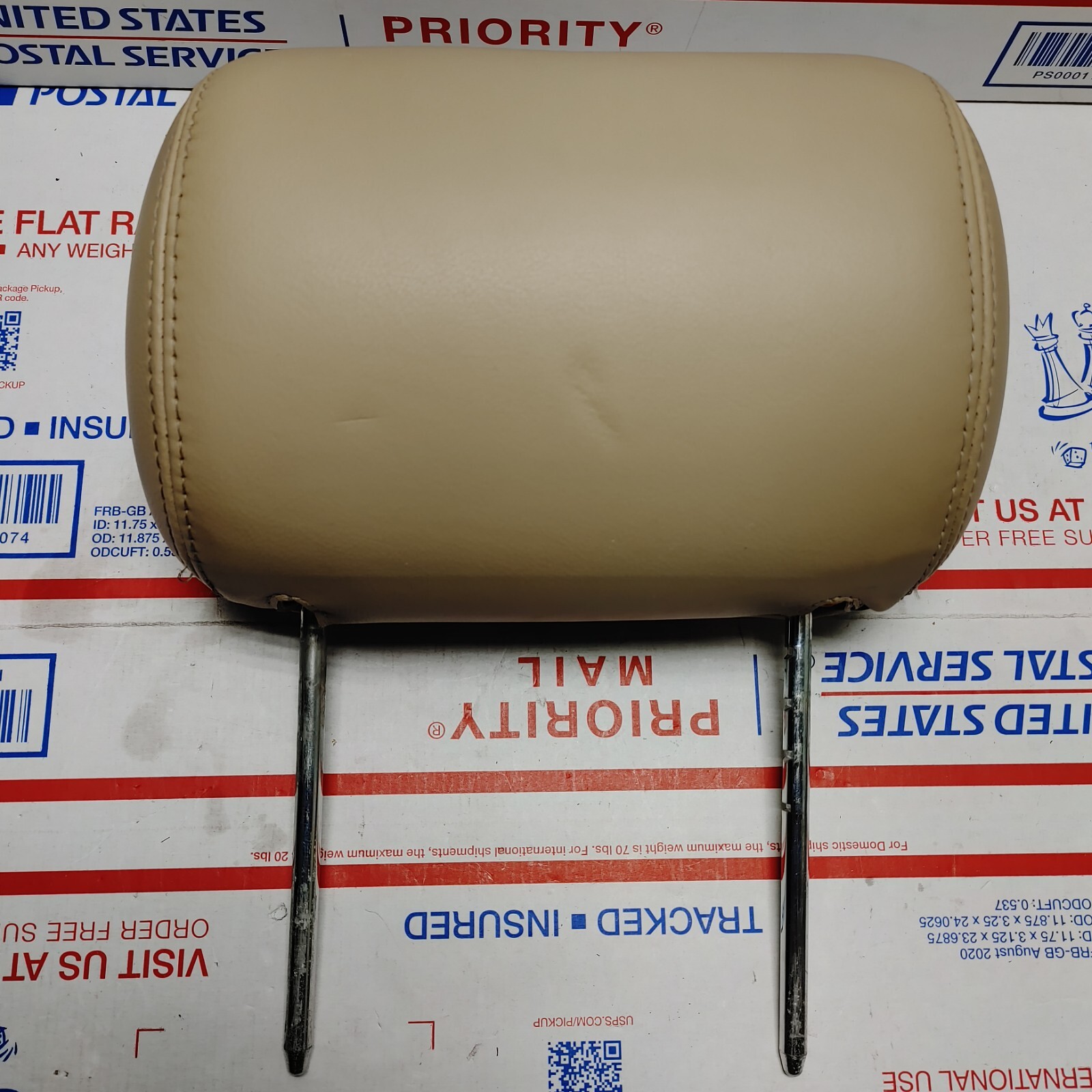 05 06 Lincoln Navigator Right or Left Front Seat Headrest Beige