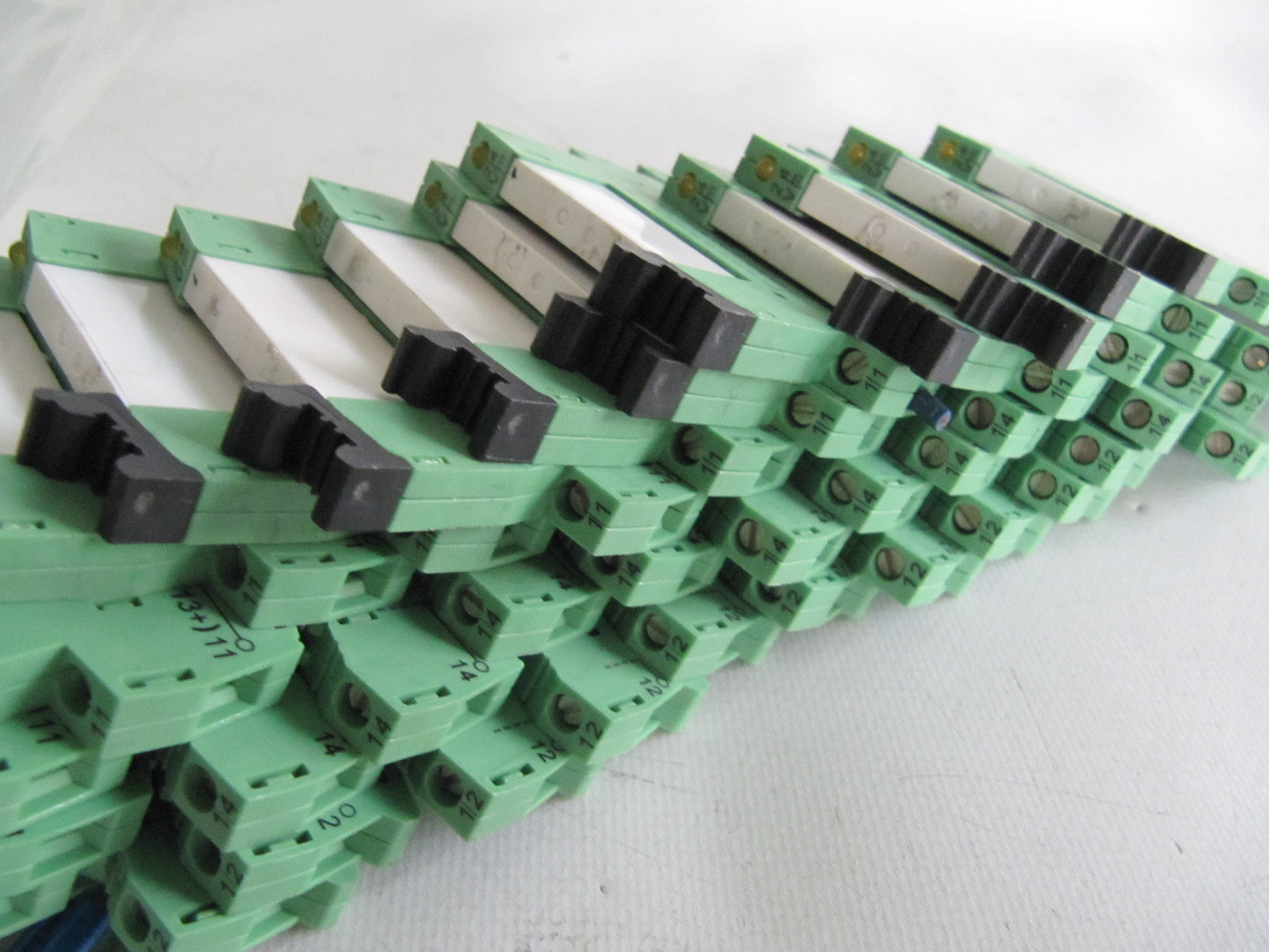 Phoenix Contact Terminal Block Relay PLCBSC24DC/21 with Relay 2961105 eBay