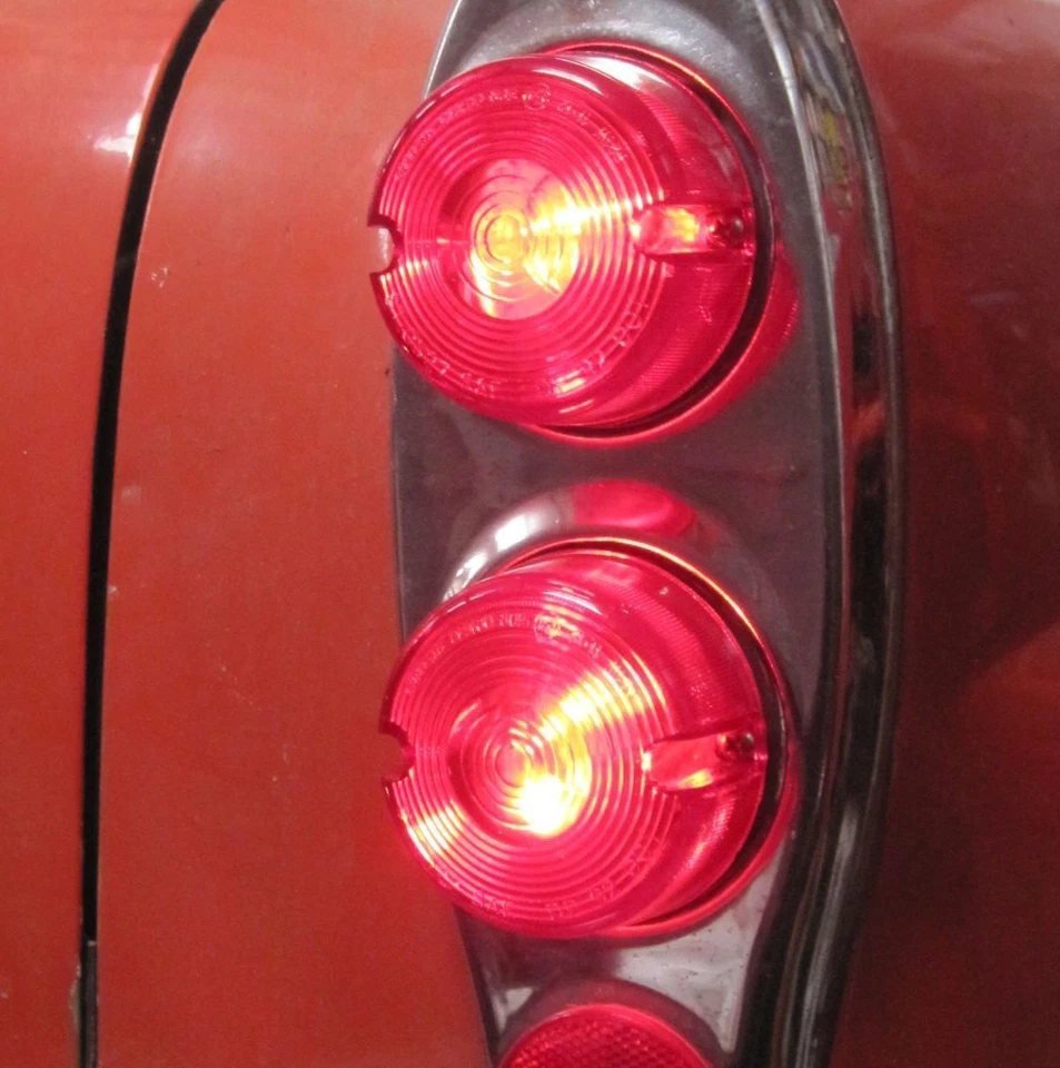 Lente CHECKER Luz Trasera Roja Señal de Giro Maratón Taxi Cabina Coche Vagón ENVÍO GRATUITO Foto 4 de 4