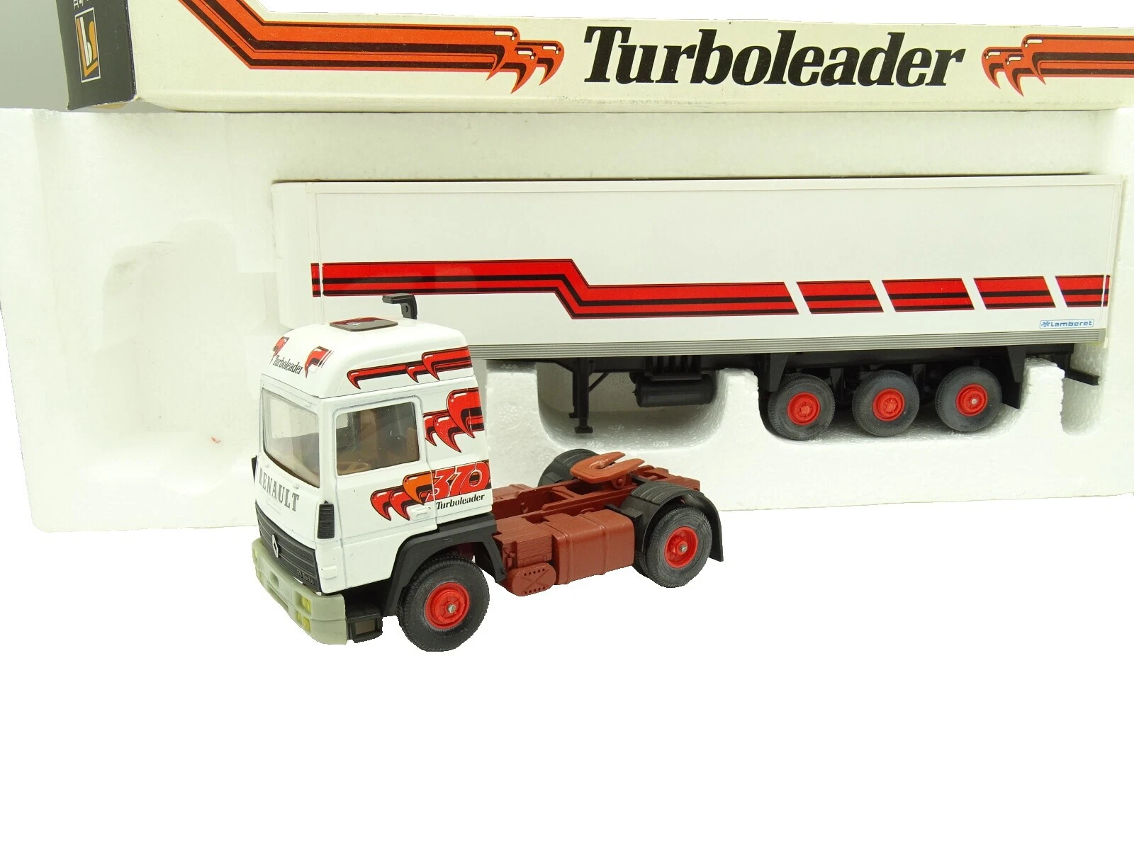 RENAULT 1:43 Diecast Remolques