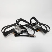 Wellgo LU-944 Bike Pedals with Toe Cages