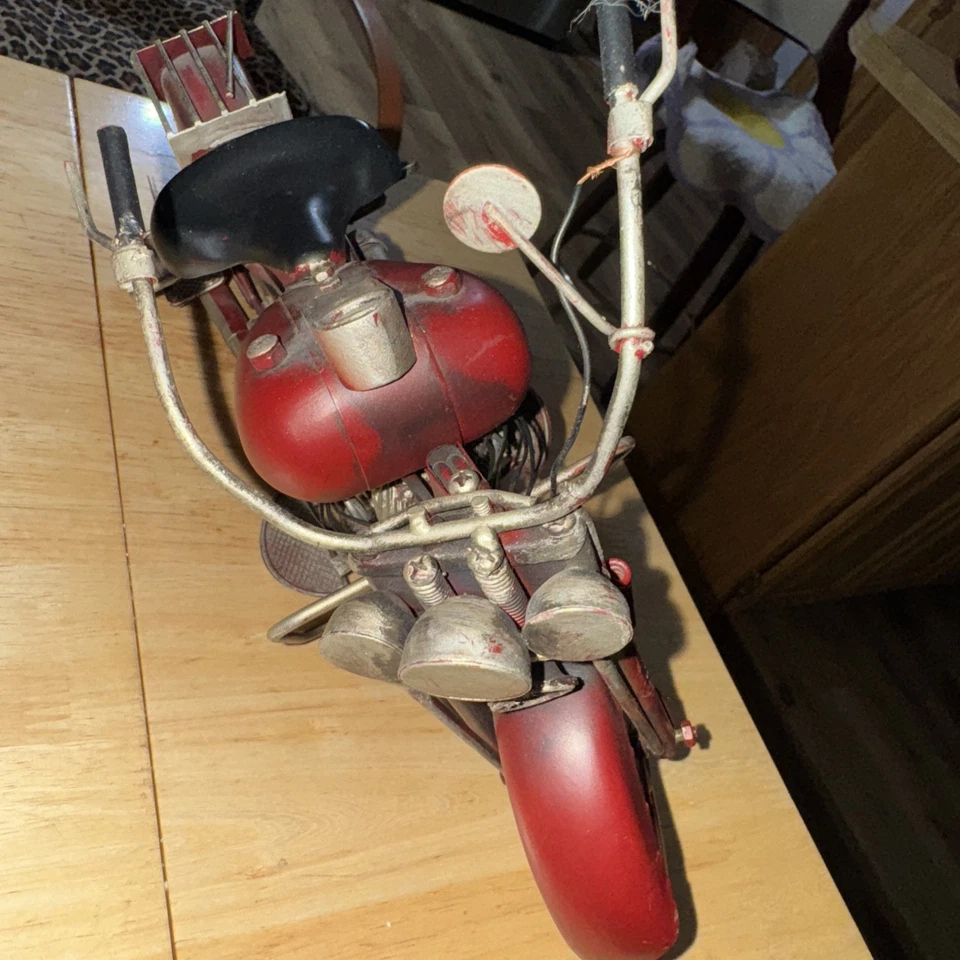 JayLand Vintage Metal Handmade 1946-1948 Indian Motorcycle Scale ± 1:10 - Image 4 of 4