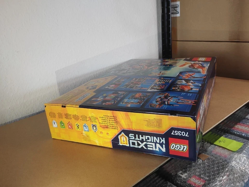 LEGO NEXO KNIGHTS: Schloss Knighton (70357) - NEU OVP - Bild 4 von 4