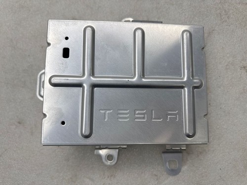 Tesla Model Y 2022 Endstufe Audio-Verstärker 150715201B RSD6804 - Bild 2 von 9