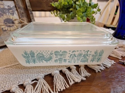 Pyrex 503 Refrigerator Covered Dish 1.5 Qt Amish Butterprint Turquoise with Lid