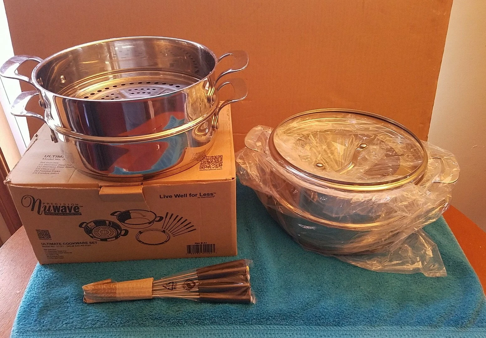 LOT (2)Precision NuWave Induction Cookware set Steamer & Fondue Model 31121