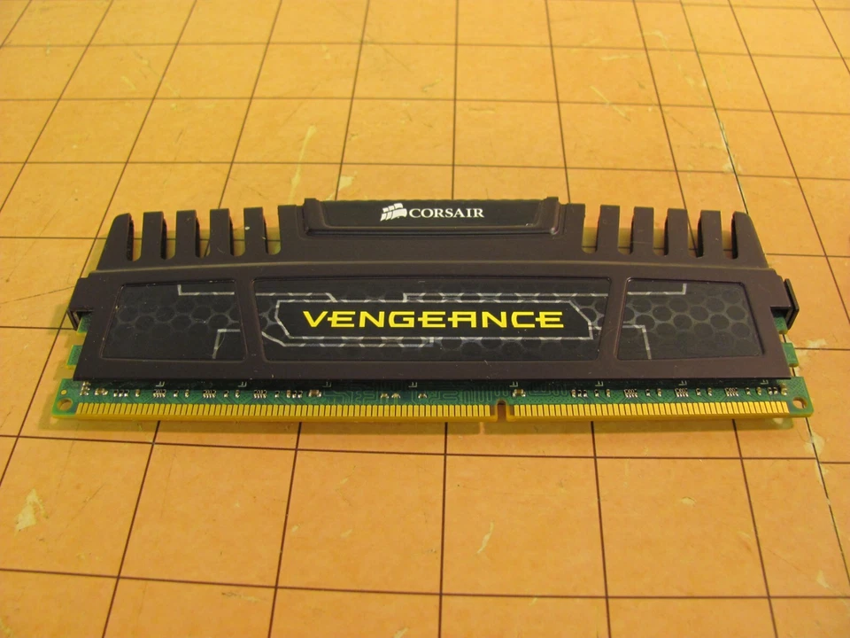 Corsair Vengeance 12GB (2x6GB) Desktop Memory CMZ6GX3M3A1600C9 - Image 2 of 4