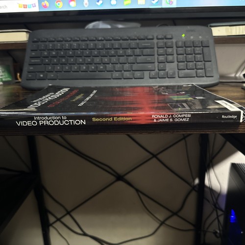 Introduction to Video Production : Studio, Field, and Beyond - Picture 3 of 3