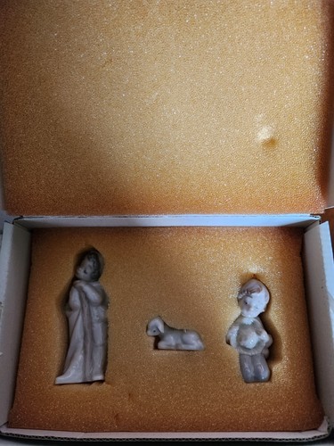 Lladro 15 Piece Mini Nativity Ornaments Wise Men Angels Baby Joseph Mary Animals - Picture 8 of 15