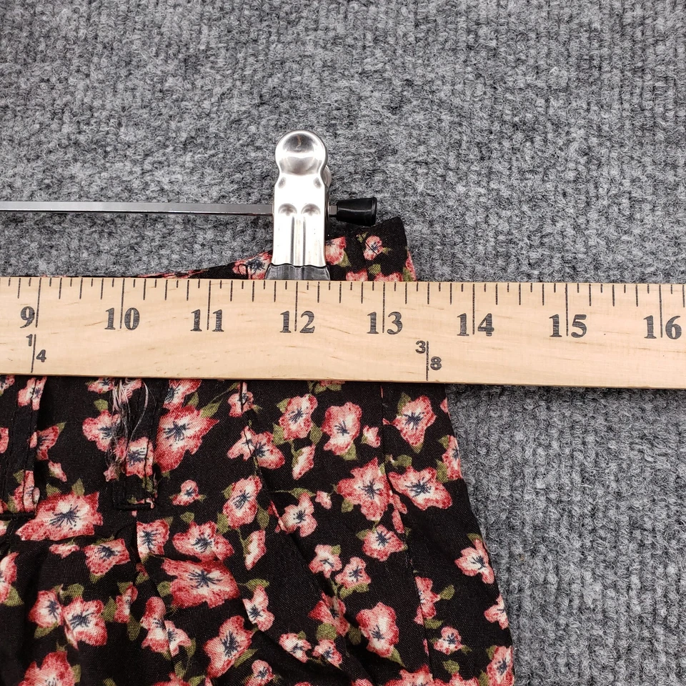 Pantalones Cortos Forever 21 Para Mujer S Pequeños Negros Rojos Florales Tiro Medio Cremallera Verano Flor Foto 4 de 4