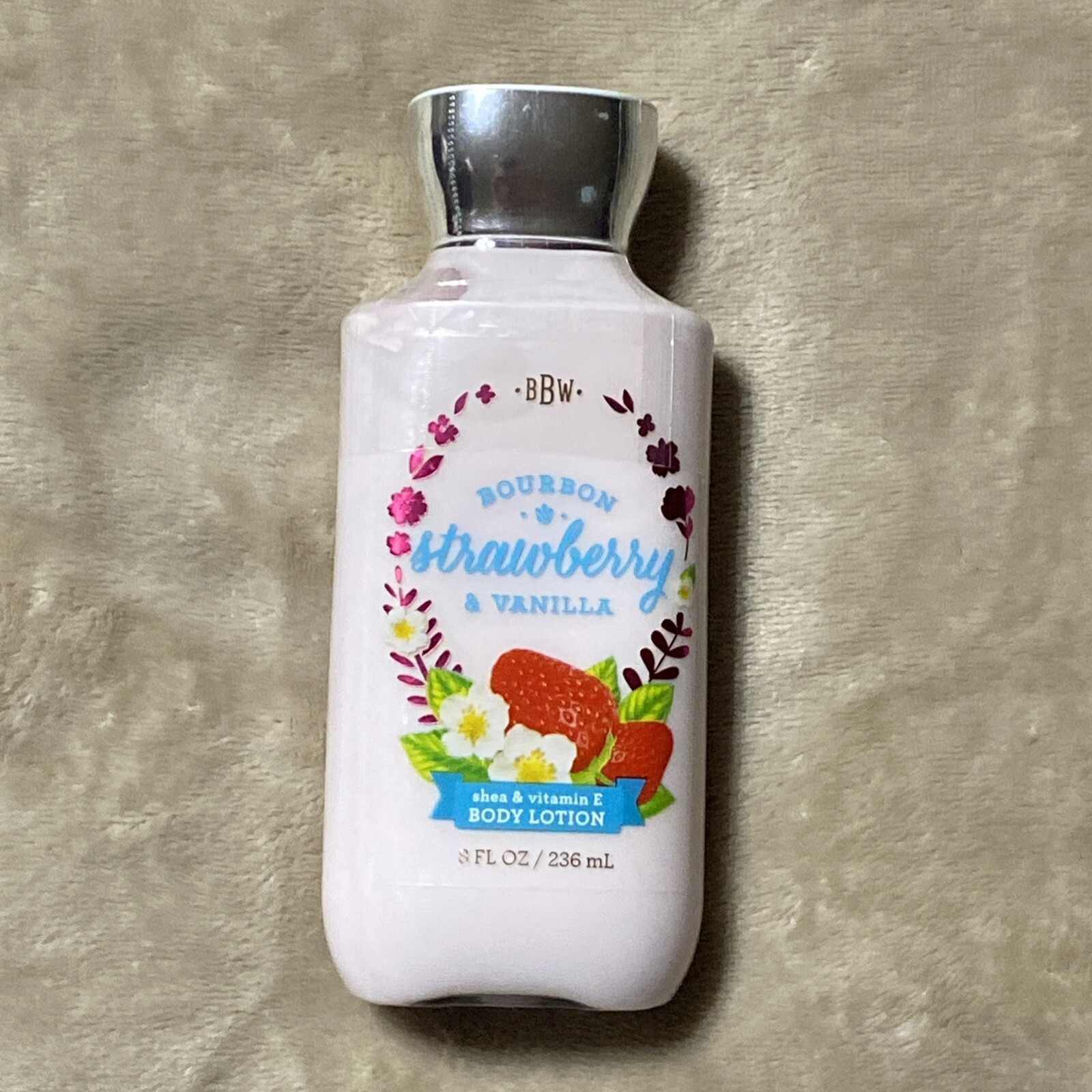 BATH & BODY WORKS Bourbon Strawberry & Vanilla Body Lotion 8 oz Shea Vitamin E