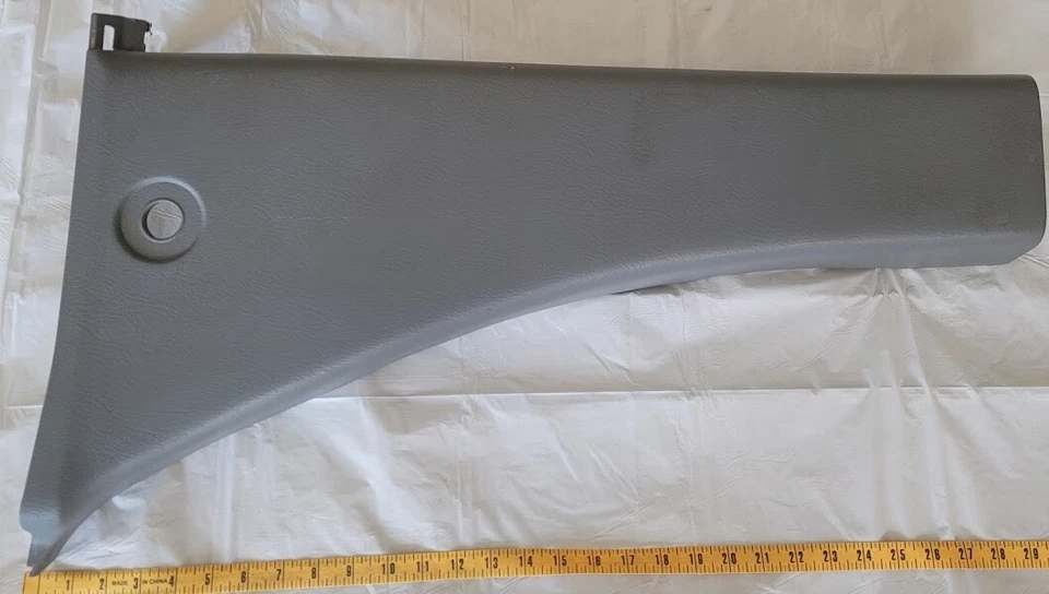 Panel de moldura de pilar central izquierdo Honda Odyssey 2001 OEM Foto 2 de 3