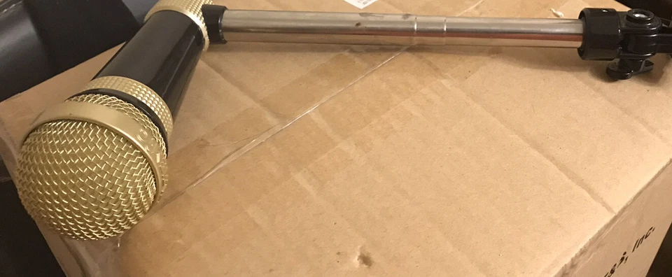 Juego de música SELFIE MIC, color negro y dorado Foto 4 de 4