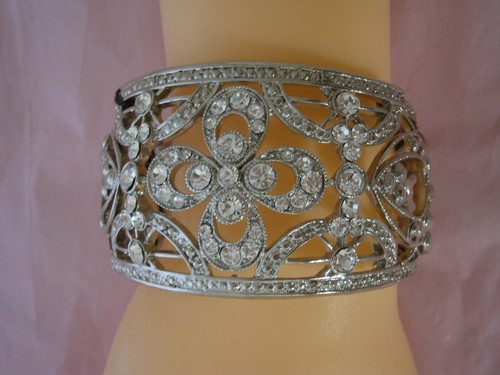 Wedding Bridal Accessory Bracelet Bangle Cuff Silver Tone Swarovski Crystals