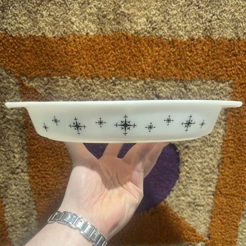 ✨Vintage Find✨ Pyrex Atomic Black White Divided Dish 1.5 Qt No Lid