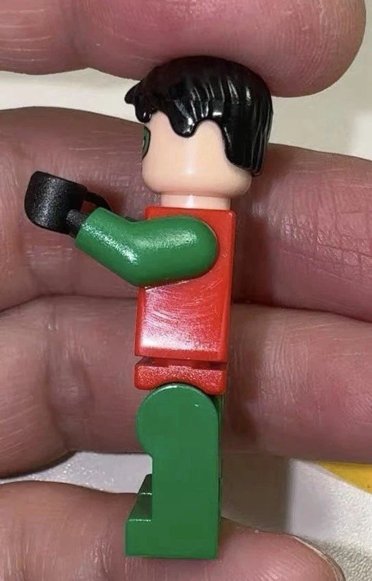 LEGO Robin Minifigure BAT025  Vintage 2008 DC Super Heroes - Image 2 of 4