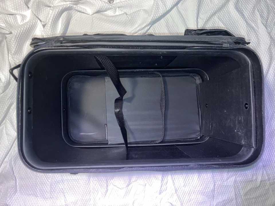 Bolso Armario OGIO The Original X2 Negro Almacenamiento Gimnasio Bolsa con algunas botellas de artículos de tocador Foto 3 de 4