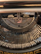 Underwood Typewriter Black thumbnail