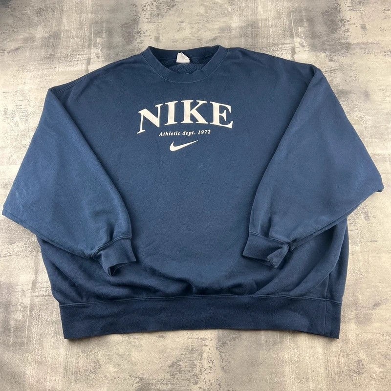 Sudadera vintage Nike Athletic Dept azul marino de gran tamaño