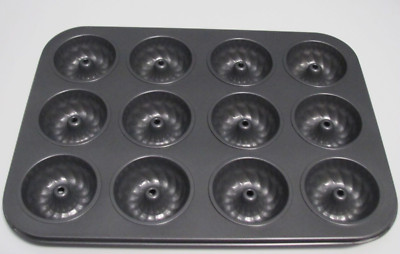 NEW NON-STICK MINI BUNDT CAKE BAKING TRAY (12 MINI BUNDT CAKES)