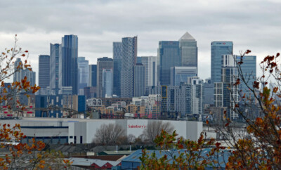 FOTO LONDON BLICK VOM MARYON PARK (1) NORDWESTEN IN RICHTUNG CANARY WHARF'S BEVY O