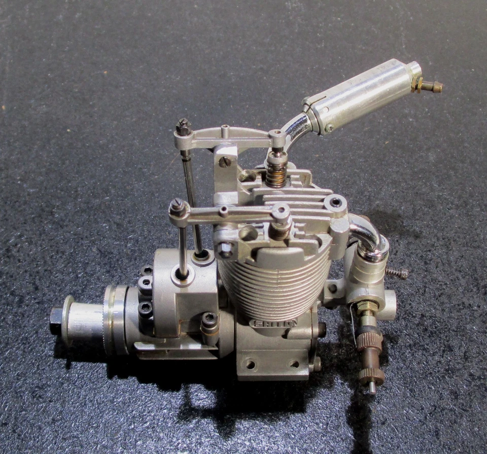 SAITO FA-30 Open Rocker 5cc 4 stroke glow engine R/C for airplane used f/s - Image 3 of 4