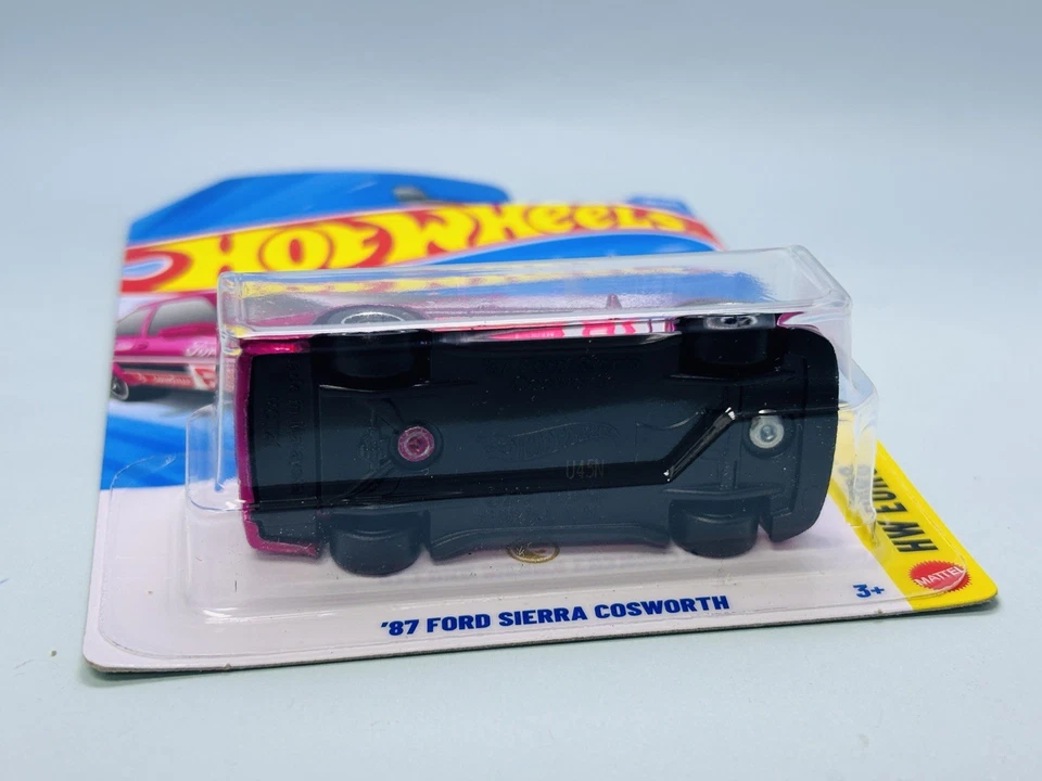 Hot Wheels 2026 Super Treasure Hunt STH # ‘87 Ford Sierra Cosworth Int Card - Image 3 of 4
