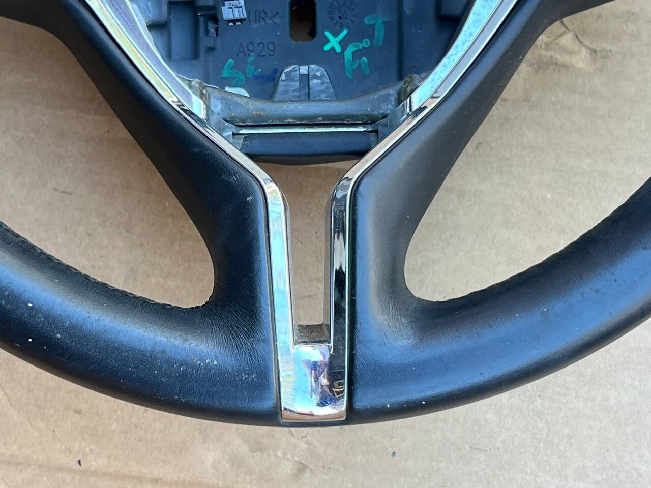 Maserati Ghibli OEM Steering Wheel – Part Number 1033614XXXD