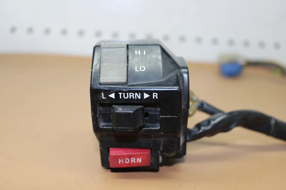 Mando manillar izquierdo Yamaha FJ1200 1987 FZ700 1988 FZ750 1990 (YSHC138) Foto 2 de 4