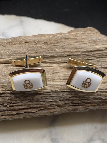 Vintage Gold Tone Lock Cufflinks - Picture 3 of 7