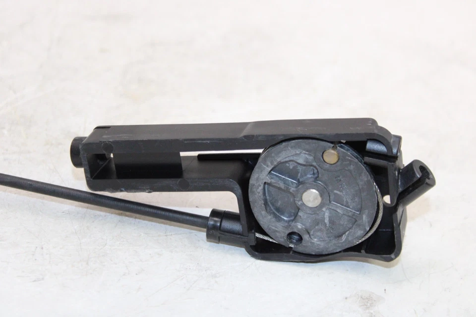 BMW R1150GS 2002 OEM mecanismo de bloqueo de asiento trasero pestillo con cable Foto 2 de 4