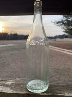 Straight sided Coca Cola bottle Chicago ILL 23 1/2 ounce bottle