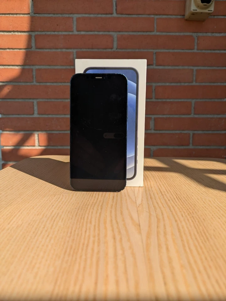 Apple iPhone 12 · 128GB, foto 2 de 5