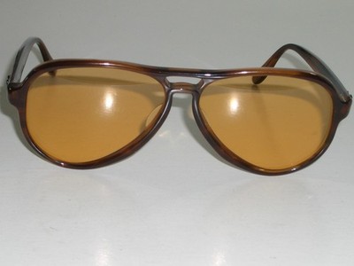 1970's VINTAGE B&L RAY-BAN ALLWEATHER AMBERMATIC TRADITIONAL