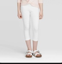 NWT Cat And Jack Stretch White Capri Size 10/12