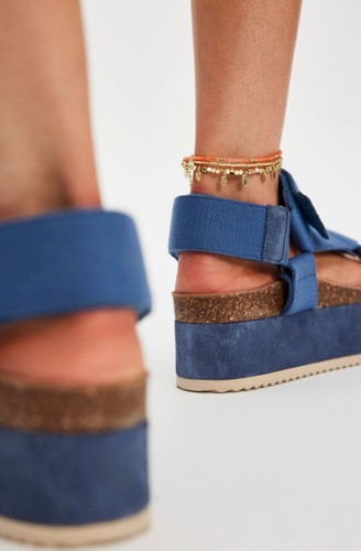 Free People Intentionally Blank Rule Breaker Remix Platform Sandal Blue 40/9 NEW - Picture 5 of 12