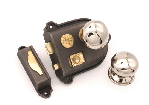 Cromwell Cast Iron Rim Latch Lock with Choice of Polished Nickel Door Knobs Set - Picture 26 of 27