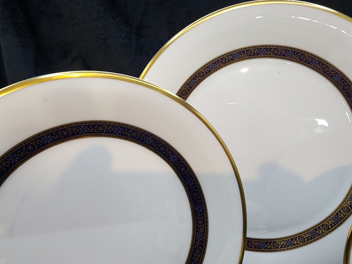 Porcelain Royal Doulton Fine Bone China Royal Doulton Harlow Piece