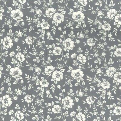 100% Baumwolle Popeline Stoff Rose & Hubble weiß blühend Blumen & Ranken Floral