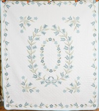Large, BEAUTIFUL Vintage 40's Tulip Wreath Antique Quilt NICE BLUES