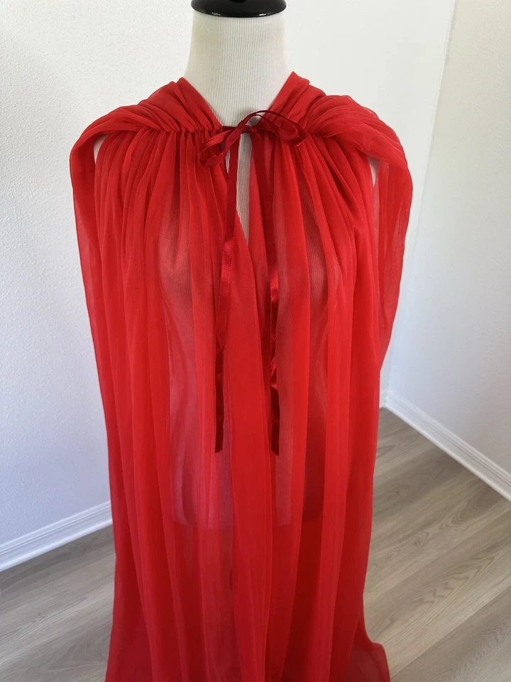 Lencería de fantasía vintage bata de nailon roja transparente hecha en EE. UU. Foto 4 de 4