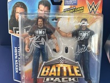 WWE BATTLE PACK KEVIN NASH AND SCOTT HALL THE OUTSIDERS SIGNED NO CO (C73004091)