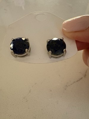 Sterling Silber Solitär Ohrstecker mit einem blauen Edelstein