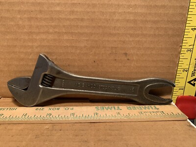 VOLVO TOOL KIT AB BAHCO SWEDEN 8'' 31 DBL END ALLIGATOR & ADJ CRESENT TYPE WRENCH
