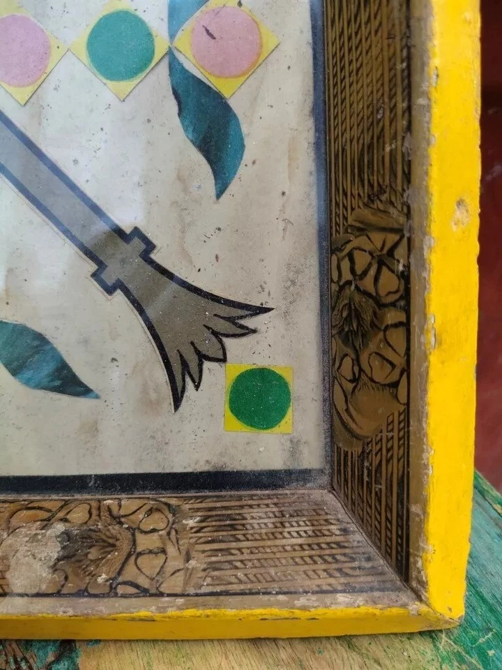 Hermoso colgante de pared con marco de vidrio coleccionable patrón de recorte de papel hecho a mano Foto 4 de 4